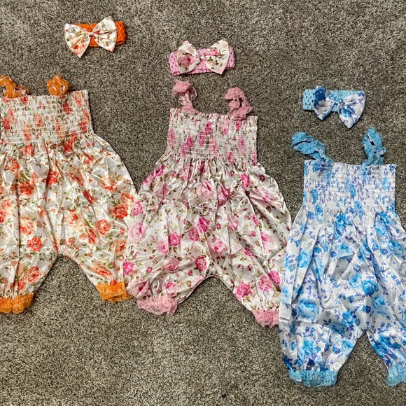 3- Pack - 6-9 month girl - Floral Romper with bow headband - Picture 1 of 3